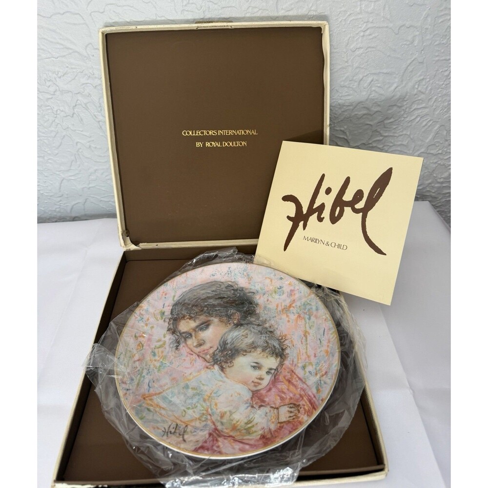 Vintage 1976 Edna Hibel "Marilyn and Child" Collectors Plate by Royal Doulton
